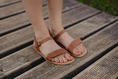 Barefoot sandále Be Lenka Grace Brown